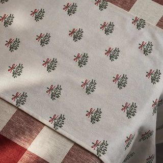 Mistletoe Table Runner