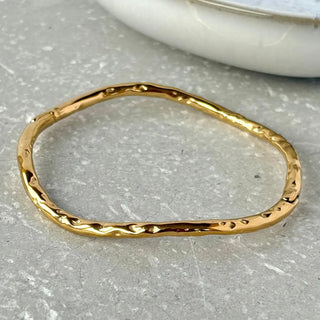 Tarnish Resistant Dimpled Wavy Hinged Bangle