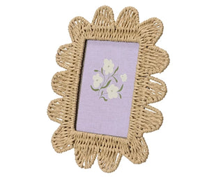 Scalloped Woven Photo Frame