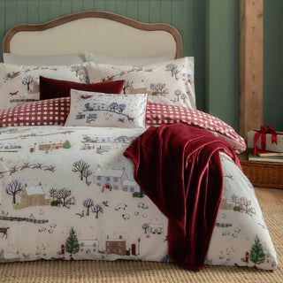 Cotswolds Christmas Super King Duvet Set Cream/Burgundy
