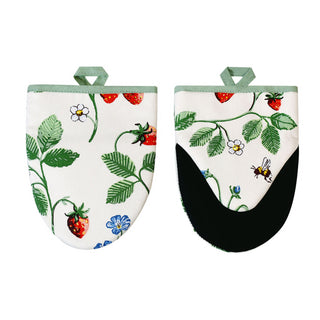 Strawberry Patch Microwave Mitts
