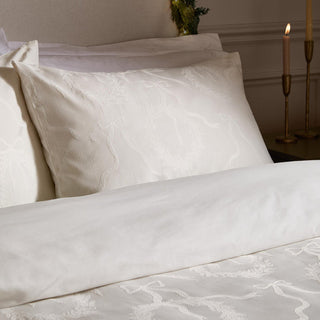 Winter Wreath Jacquard King Duvet Cover Set White