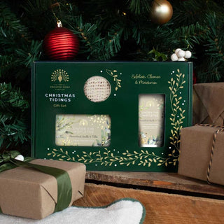 Under The Mistletoe Gift Set