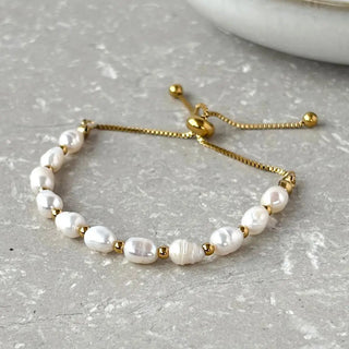 Tarnish Resistant Pearl Pull Fastening Bracelet