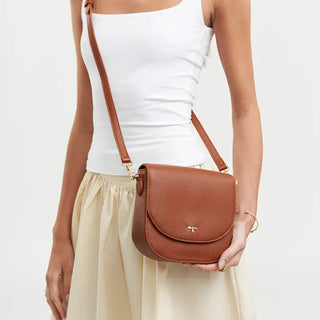 Beth Saddle Crossbody in Tan