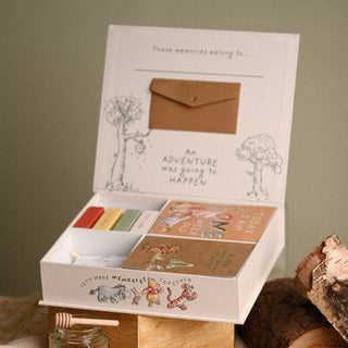 Disney Winnie The Pooh Keepsake Box with 12 x Milestone Cards
