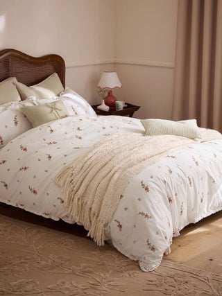Elsie Bouquet Pale Cranberry Double Duvet Cover Set