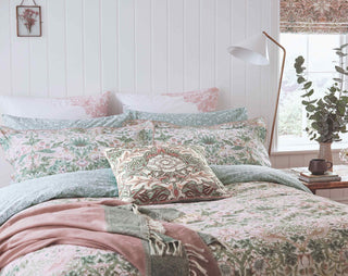 Strawberry Thief Double Duvet Cover Cochineal Pink